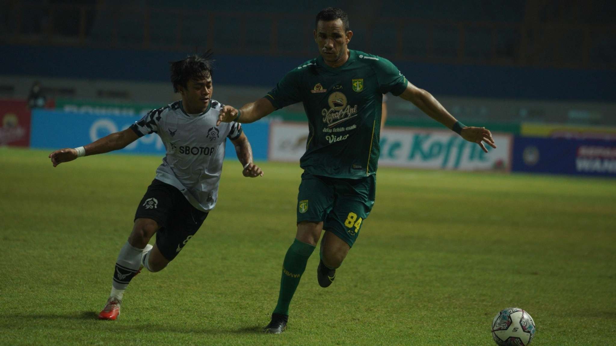 Jose Wilkson saat tampil bersama Persebaya melawa Persikabo. (Foto: Istimewa)