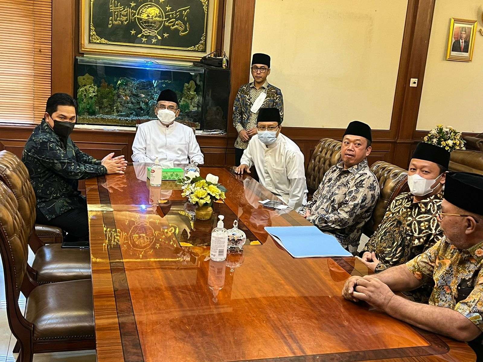 Menteri BUMN bertemu Ketua Umum PBNU KH Yahya Cholil Staquf. (Foto: Istimewa)