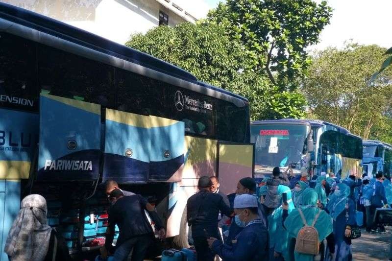 Pemberangkatan jamaah umrah. (Foto: Ant)