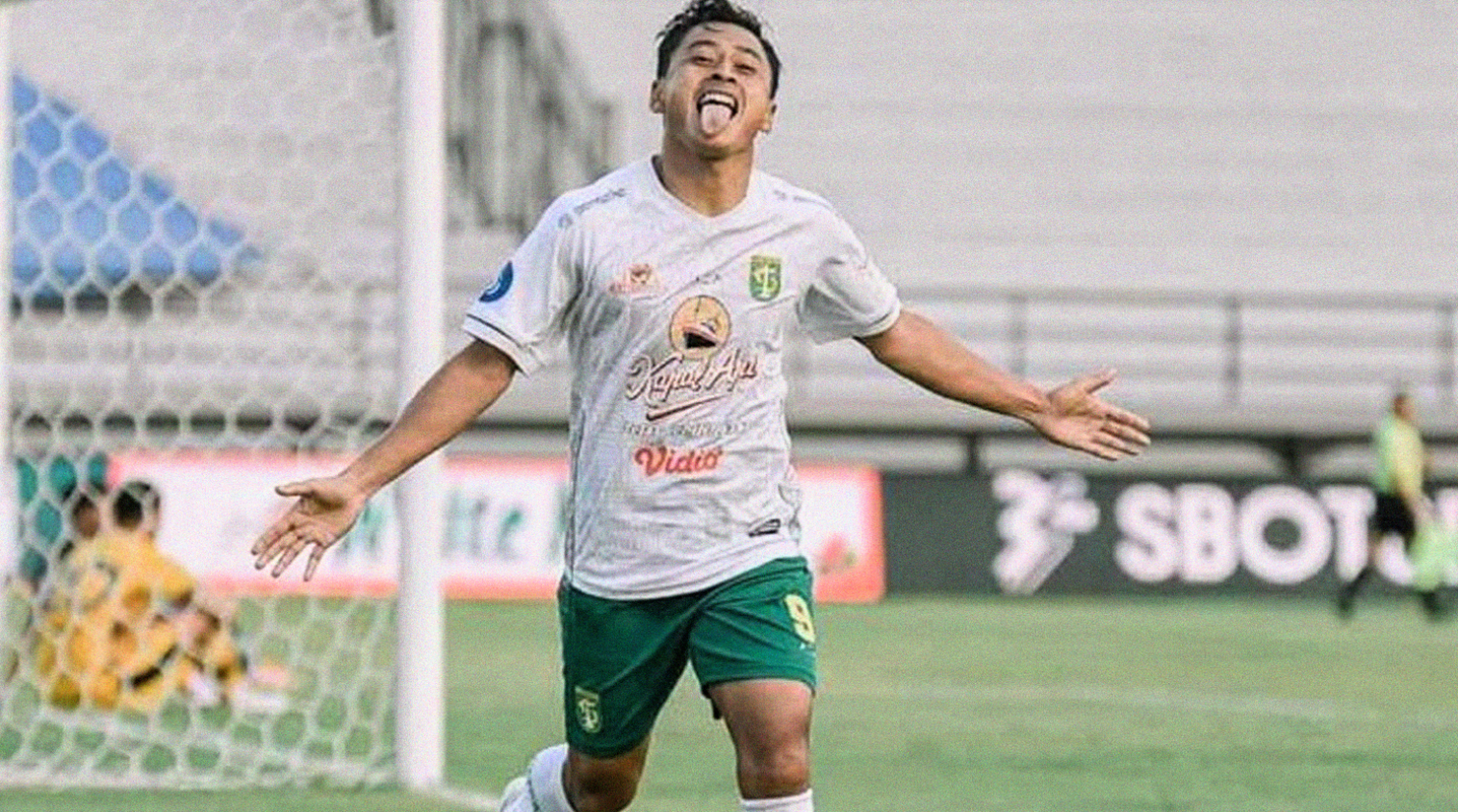 Samsul Arif Munip mencetak hattrick saat Persebaya mengalahkan Persikabo 3-2, Senin 10 Januari 2022. (Foto: Persebaya)