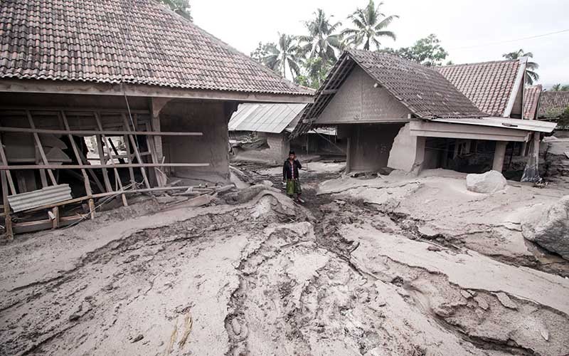 Dampak erupsi Gunung Semeru. (Foto: Istimeaw)