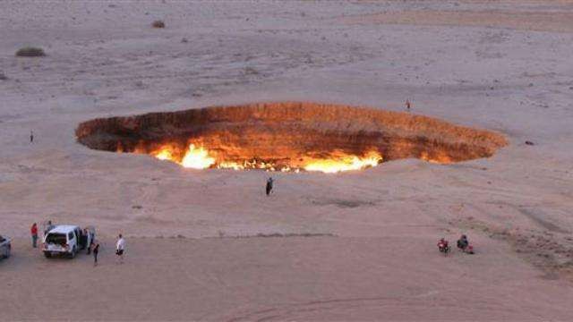 Obyek wisata populer Gerbang Neraka atau Gates of Hell di Turkmenistan. (Foto: Istimewa)