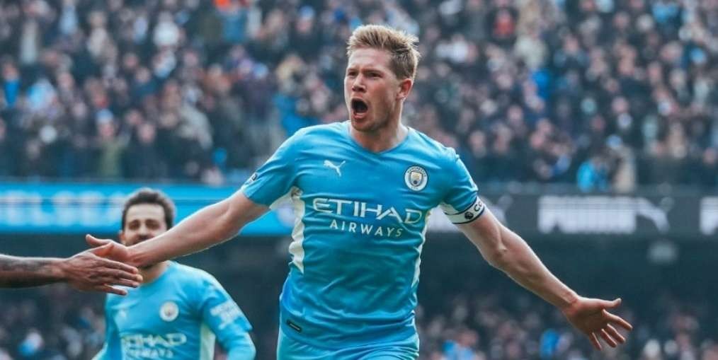 Ekspresi Kevin de Bruyne setelah cetak gol ke gawang Chelsea. (Foto: Twitter/@ManCity)