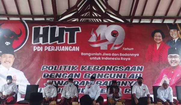 PDIP Bondowoso menargetkan perolehan 10 kursi DPRD pada Pemilu 2024 saat  merayakan HUT ke-49/2022 PDIP. (Foto: Guido Saphan/Ngopibareng.id)