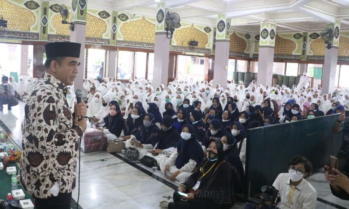 Wakil Ketua MPR RI, Ahmad Muzani berdialog bersama peserta manasik haji Majelis Taklim IHPI. (Foto: Istimewa)