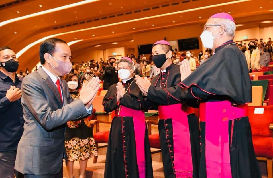 Presiden Jokowi menghadiri Dies Natalis Universitas Katolik Parahiyangan Bandung ( foto: setpres )