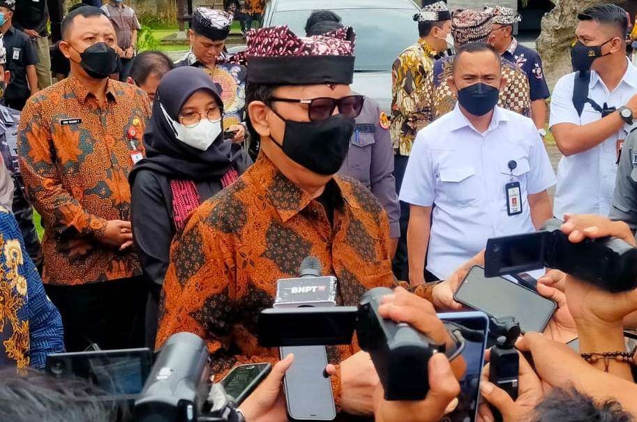 Menteri PAN RB Tjahjo Kumolo di Banyuwangi, Kamis 20 Januari 2022. (Foto: Muh Hujaini/Ngopibareng.id)