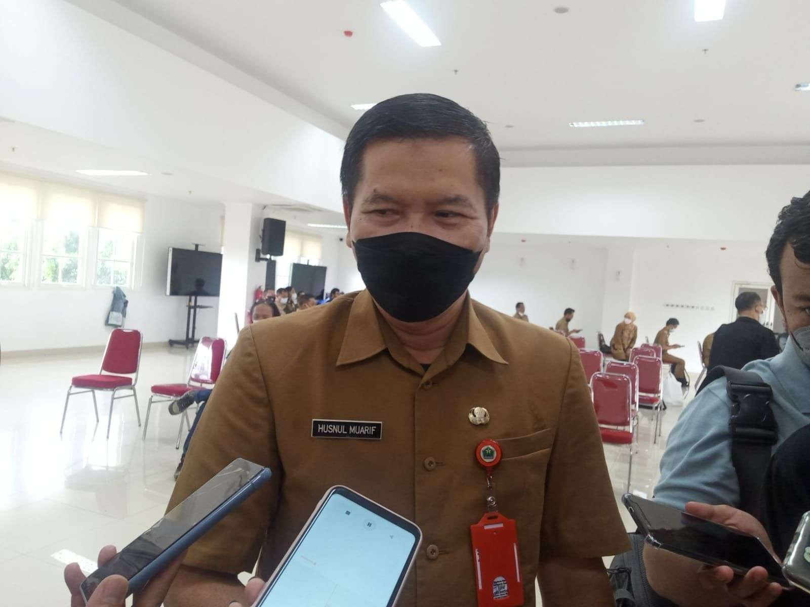 Kepala Dinas Kesehatan (Dinkes) Kota Malang, dokter Husnul Mu'arif saat berada di Mini Block Office (Foto: Lalu Theo/ngopibareng.id)