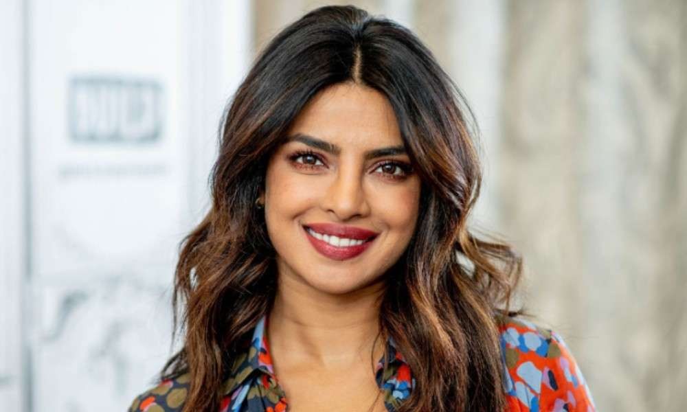 Priyanka Chopra viral karena mengumumkan kelahiran anaknya lewat rahim ibu pengganti. (Foto: Instagram)