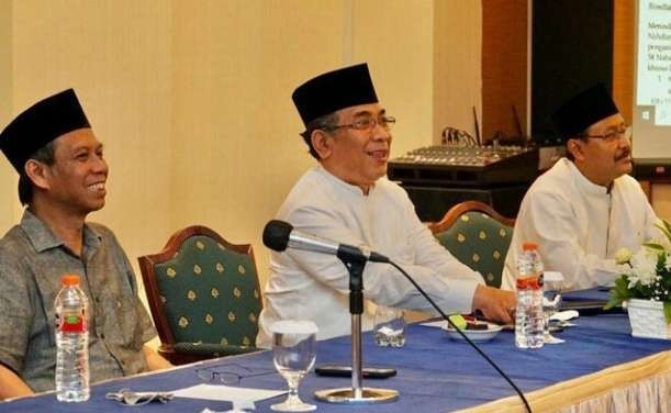 Ketua PBNU H.Amin Said Husni, Ketua Umum PBNU KH Yahya Cholil Staquf, dan Sekjen PBNU H. Saefullah Yusuf.(foto: amin said husni for ngobar)