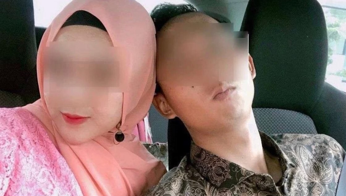 Novi Widyasari (kiri), mahasiswi yang tewas bunuh diri di kuburan ayahnya, bersama kekasihnya, Bripda Randy. (Foto: Istimewa)