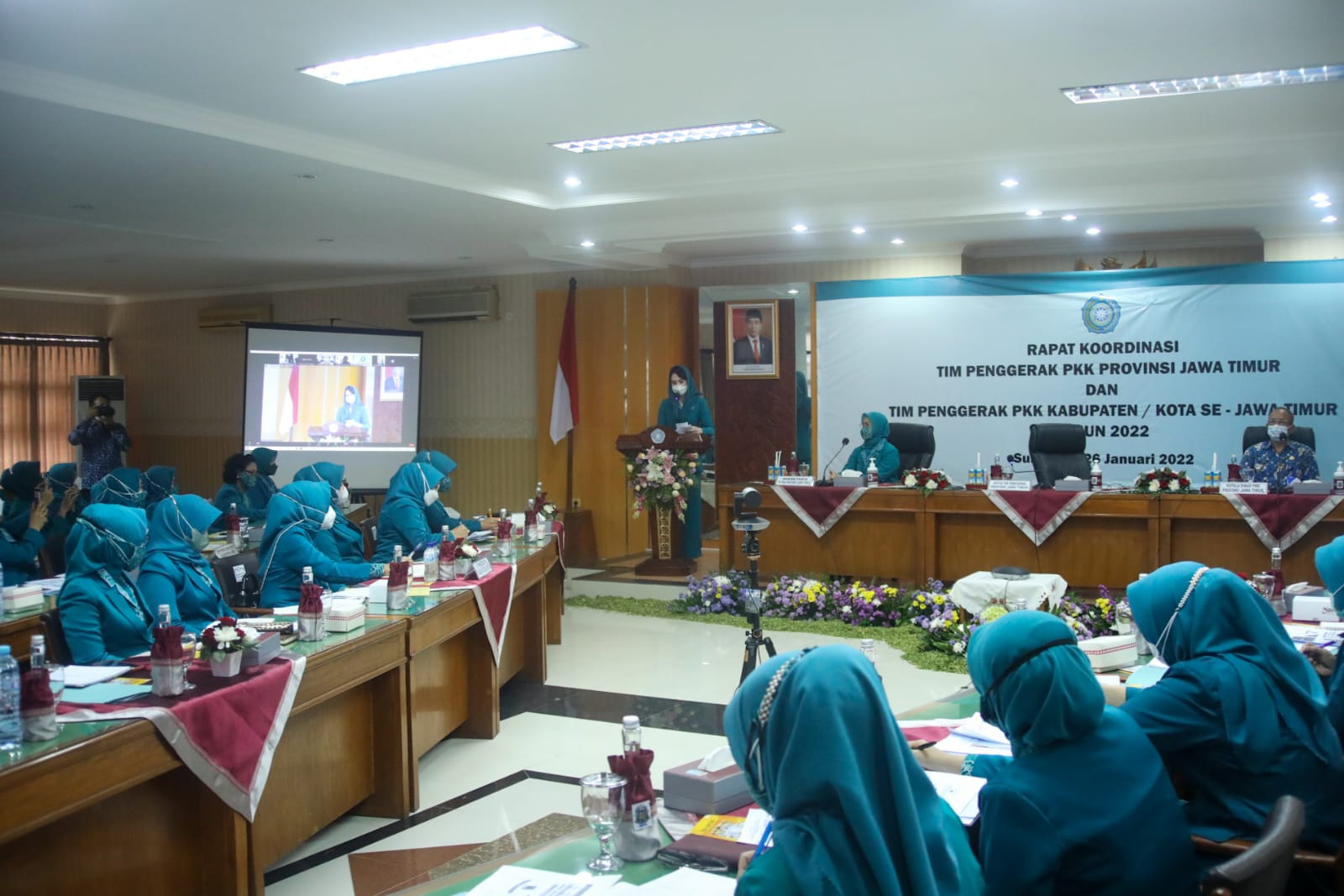 Rapat PKK Jawa Timur bersama Arumi Bachsin. (Foto: Istimewa)