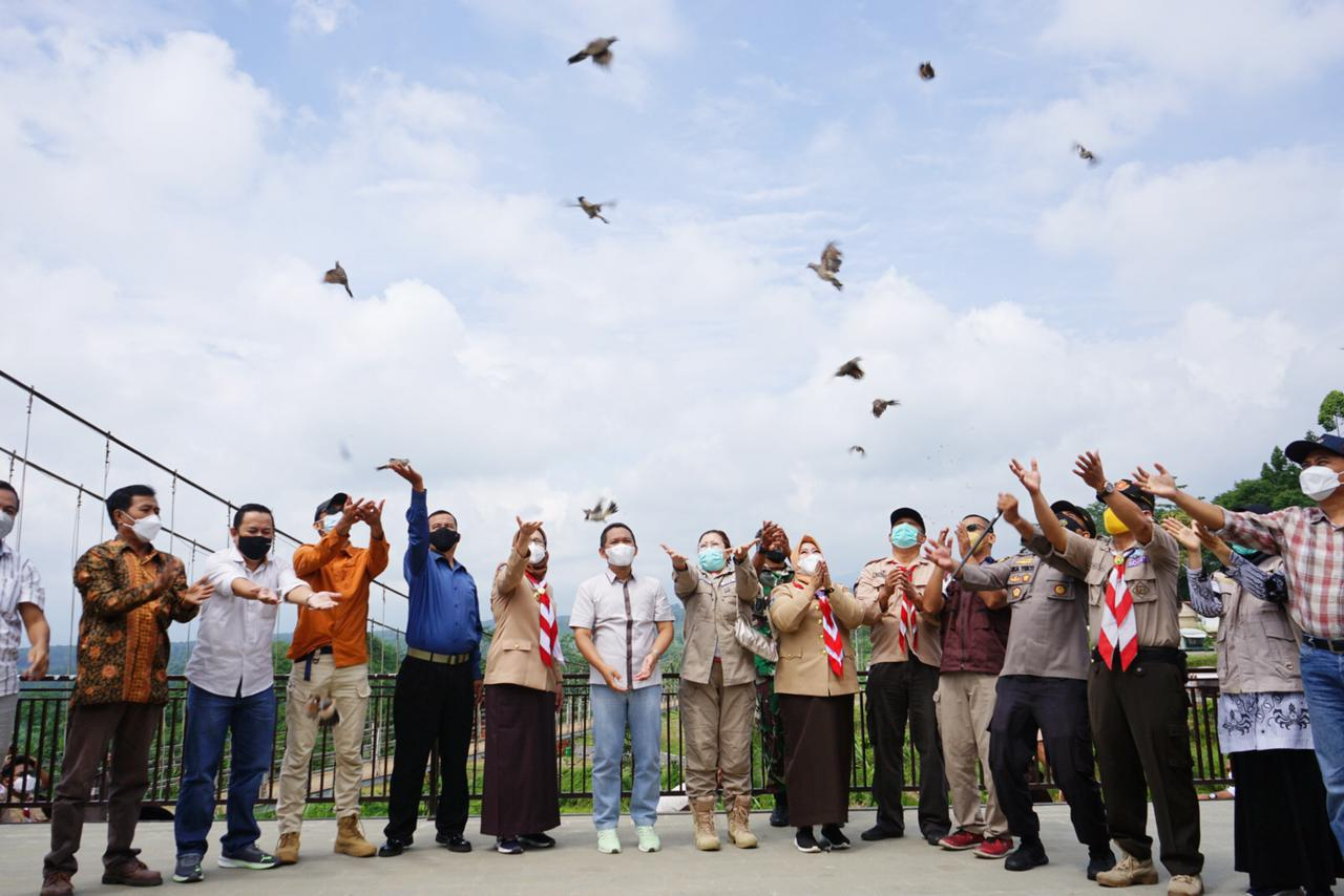 Pembukaan Bumi Perkemahan Glagah Arum Lumajang. (Foto: Kominfo Lumajang)