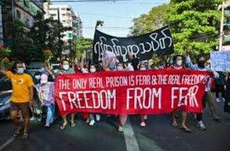 Aksi demo saat berlangsung di Myanmar, menolak kudeta militer. (Foto: Istimewa)