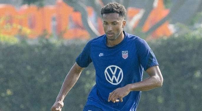 Auston Trusty resmi milik Arsenal meski dia tetap dipinjamkan ke Colorado Rapids hingga musim panas mendatang. (Foto: Twitter/@austheboss3)