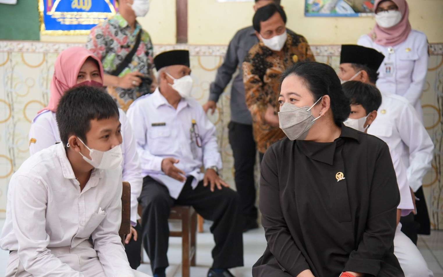 Ketua DPR Puan Maharani, menyerap aspirasi siswa, rata tata menyatakan ingisekolah seperti biasa ( foto: istimewa)