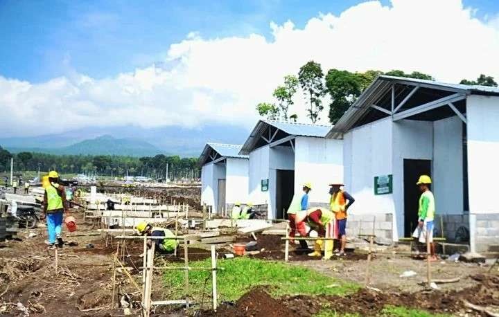 Hunian sementara untuk korban erupsi Semeru di Lumajang. (Foto: Ant)