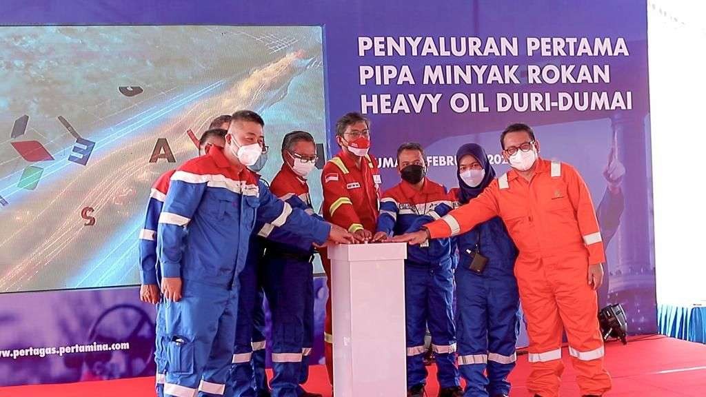 Pertamina menyelesaikan penyakuran pipa minyak Rokan. (Foto: Istimewa)