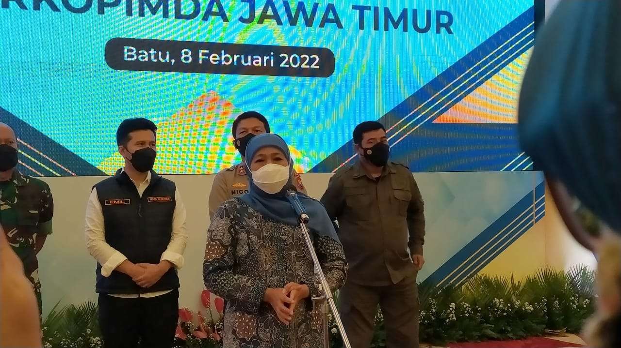 Gubernur Jawa Timur, Khofifah Indar Parawansa saat berada di Kota Batu. (Foto: Lalu Theo/Ngopibareng.id)