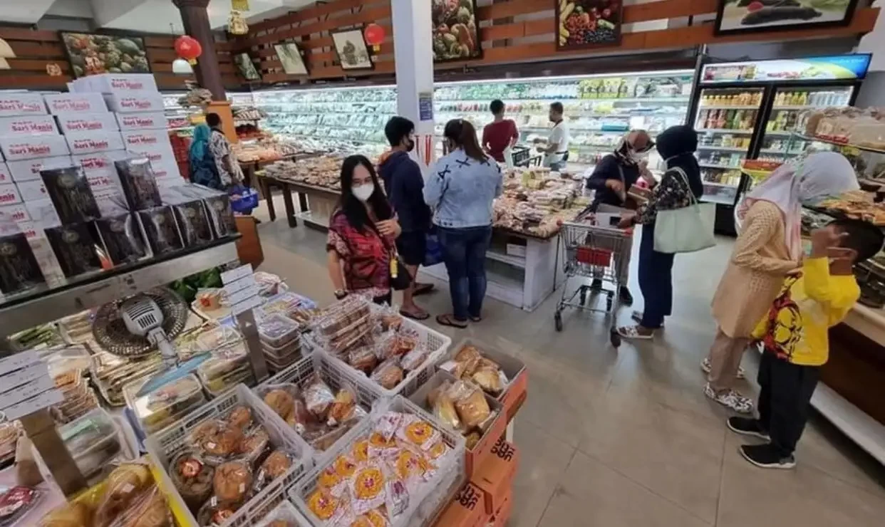 Salah satu toko ritel modern yang dikunjungi oleh wisatawan yang positif Covid-19 saat pelesir di Kota Malang (Foto: Instagram: @luckyreza)