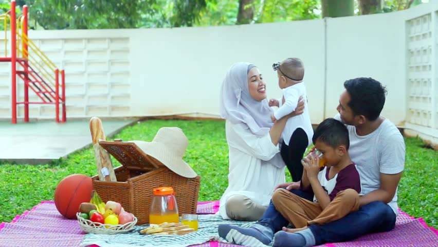 keluarga bahagia, dambaan setiap manusia. (Foto: Istimewa)