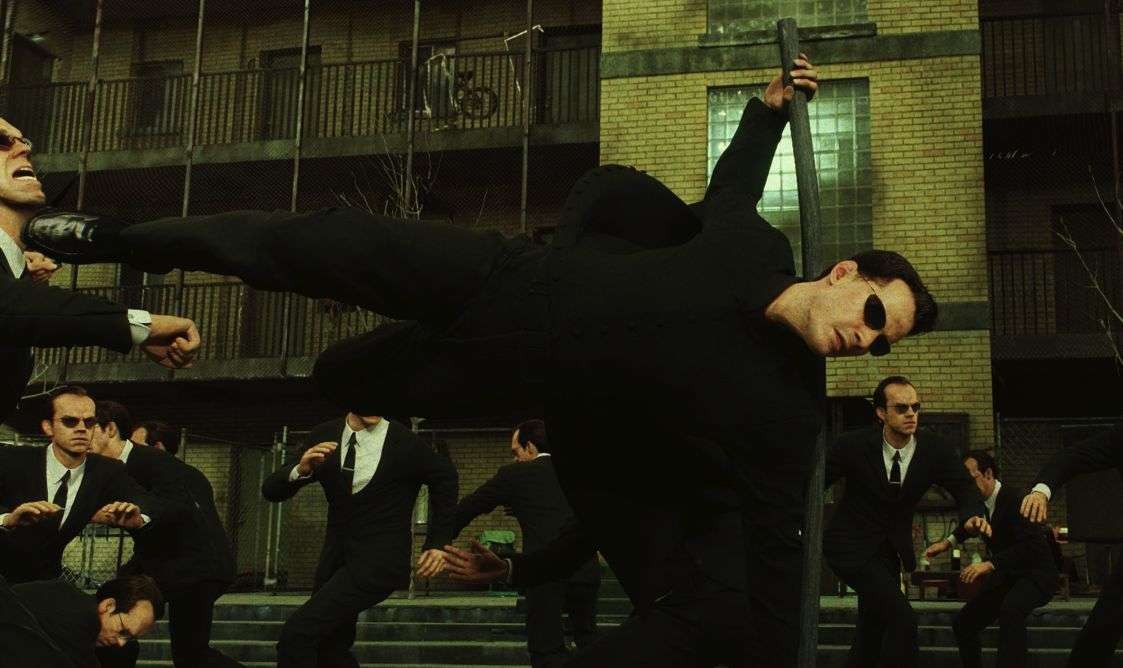 Salah satu adegan film The Matrix Reloaded yang dibintangi Keanu Reeves. (Foto: Istimewa)