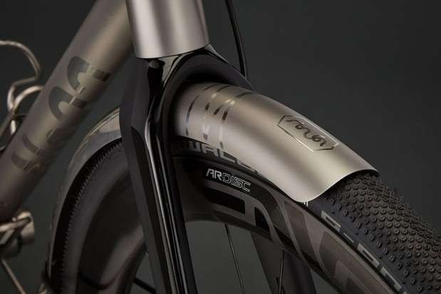 Spatbor atau mudguard berbahan titanium bikinan No.22. (Foto: Istimewa)