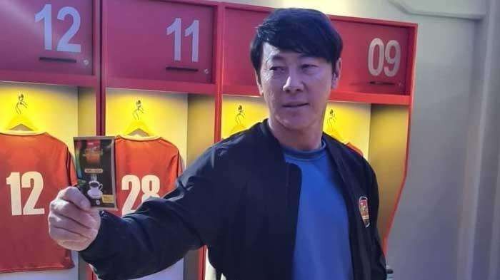 Pelatih Timnas Indonesia, Shin Tae-yong menjadi bintang iklan kopi. (Foto: Instagram)