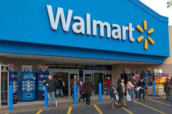 Suasana di pusat perbelanjaan Walmart di Amerika Serikat. (Foto: Istimewa)