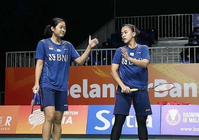 Ganda putri Amalia Cahaya Pratiwi/Febriana Dwipuji Kusuma mencetak kemenangan atas pasangan asal Kazakhstan Arina Sazonova/Aisha Zhumabek 21-3, 21-5 di penyisihan Grup Z Kejuaraan Bulutangkis Asia Beregu (BATC) 2022 Selangor, Malaysia. (Foto: PBSI)