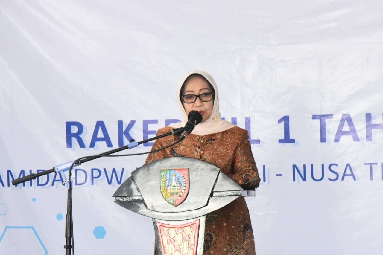 Rapat Kerja Wilayah Perbamida (Perkumpulan Bank Perkreditan Rakyat Milik Pemerintah Daerah) dibuka secara resmi oleh Bupati Hj Mundjidah Wahab, Sabtu 19 Februari 2022. (Foto: Istimewa)