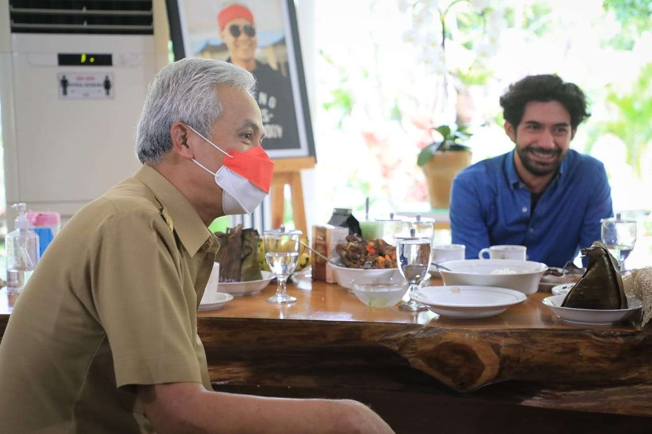 Reza Rahardian bertemu Gubernur Jawa Tengah, Ganjar Pranowo. (Foto: Dok Jateng)