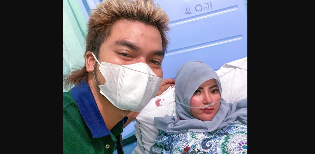 Ayu Aulia bersama manajernya, Fahmi Aditian. (Foto: Istimewa)