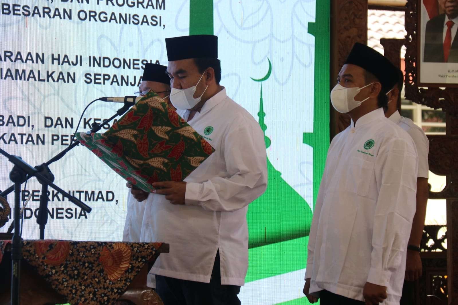 Bupati Blora Arief Rohmad diantik menjadi Ketua IPHI (Foto: Ahmad Sampurno / Ngopibareng.id)