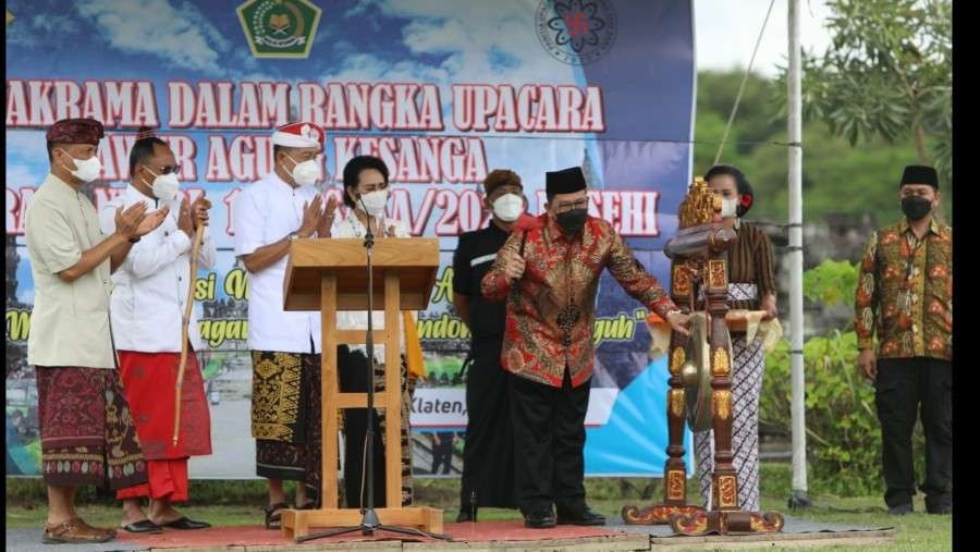 Wamenag membuka Tawur Agung Kesangan, di Klaten, Jawa Tengah, Rabu 2 Maret 2022. (Foto: Kemenag)