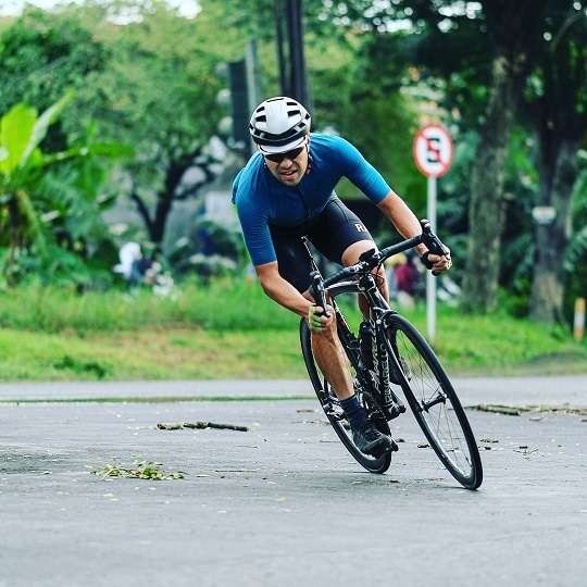 Junaidi Irwan salah satu coach gowes di Surabaya. (Foto: Istimewa)