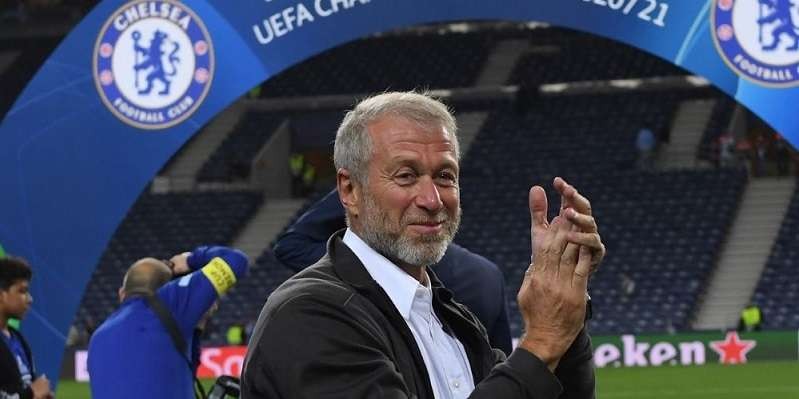 Pemerintah Inggris akan memblokir seluruh aset Roman Abramovich termasuk Chelsea. Ini imbas dari invasi Rusia ke Ukraina. (Foto: Reuters)