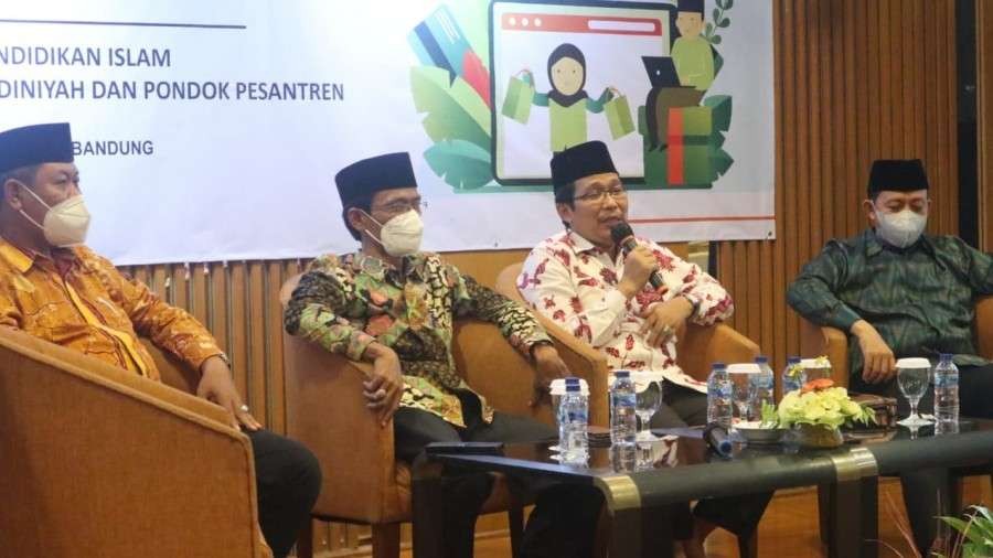 Workshop integrasi sistem pendaftaran pesantren di Bandung. (Foto: Kemenag)