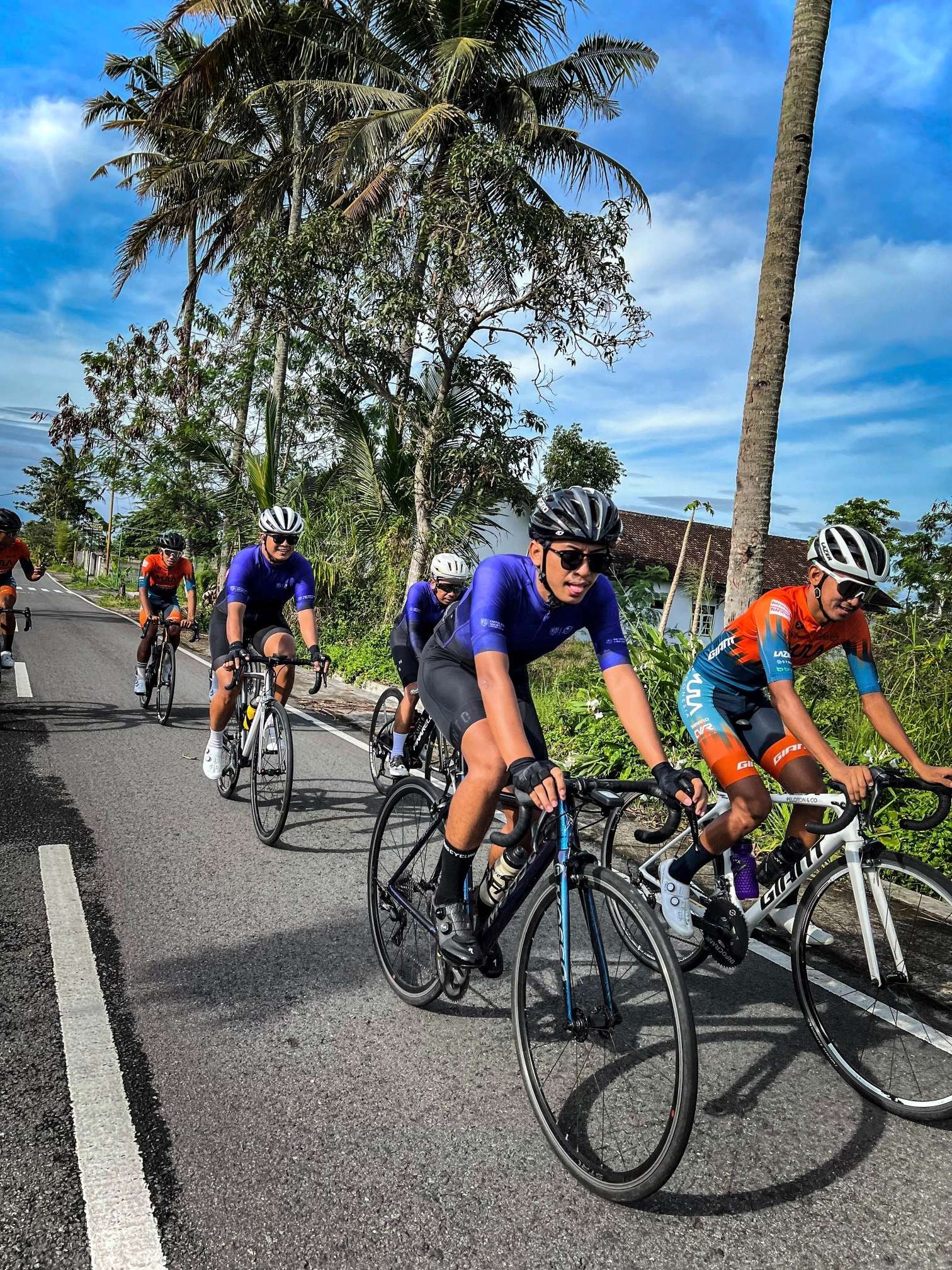 CRS dan Mula Cycling gowes bareng di Jogjakarta. (Foto: Istimewa)