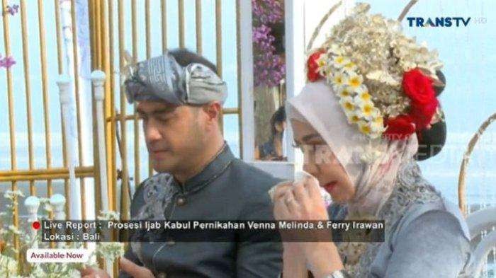 Pasangan Venna Melinda dan Ferry Irawan. (Foto: Trans TV)