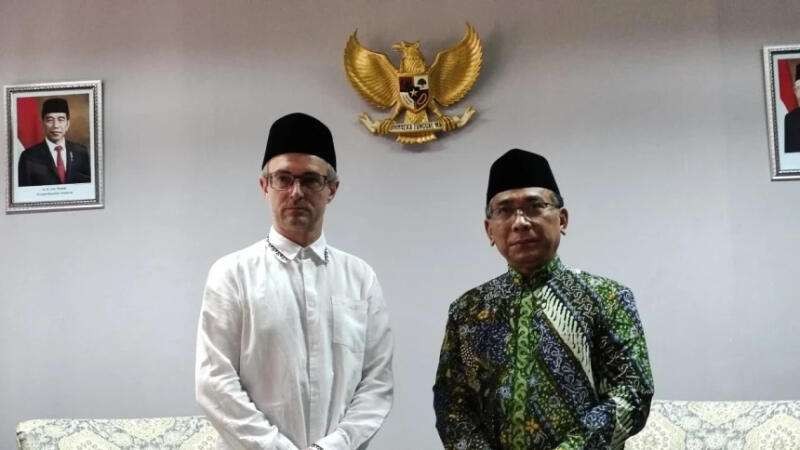 Duta Besar Ukraina untuk Indonesia, Vasyl Hamianin berkunjung ke Kantor Pengurus Besar Nahdlatul Ulama (PBNU) di Jakarta Pusat, Senin 7 Maret 2022, disambut Ketua Umum PBNU KH Yahya Cholil Staquf atau Gus Yahya. (Foto: Istimewa)