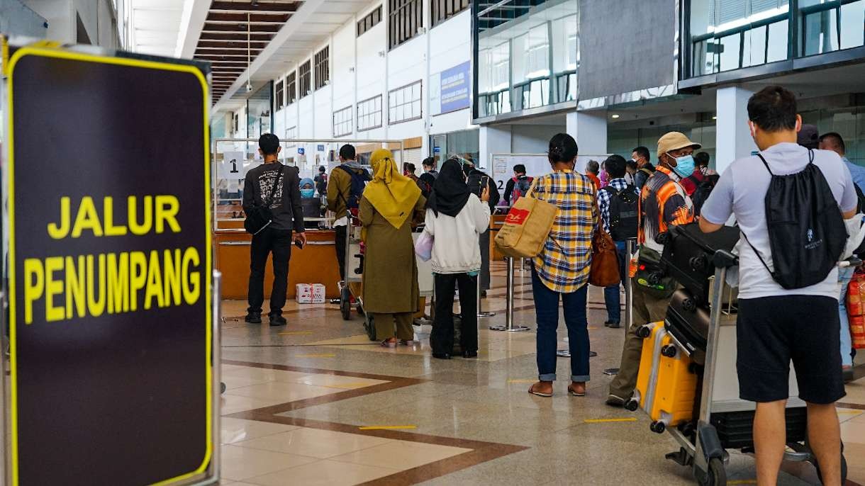 Jalur penumpang domestik di Bandara Internasional Juanda (foto:Aini/Ngopibareng.id)