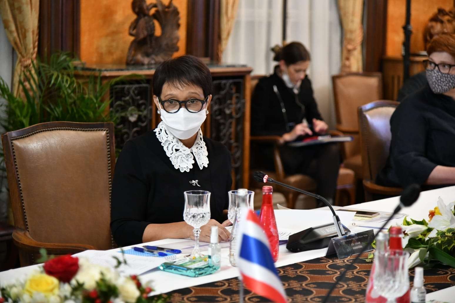 Menteri Luar Negeri Republik Indonesia, Retno Marsudi adalah salah satu yang menginisiasi pertemuan dialog perempuan. (Foto: Kemlu-RI)