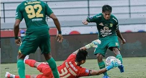 Persebaya vs Persik Kediri