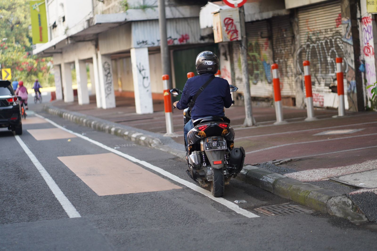 Terduga pelaku yang fotonya dijadikan sebagai barang bukti penjabretan desainer busana muslim di Surabaya (Foto: Istimewa)