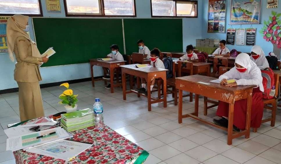 Pembelajaran tatap muka (PTM) di sebuah SD di Kota Probolinggo, beberapa waktu lalu. (Foto: Ikhsan Mahmudi/Ngopibareng.id)