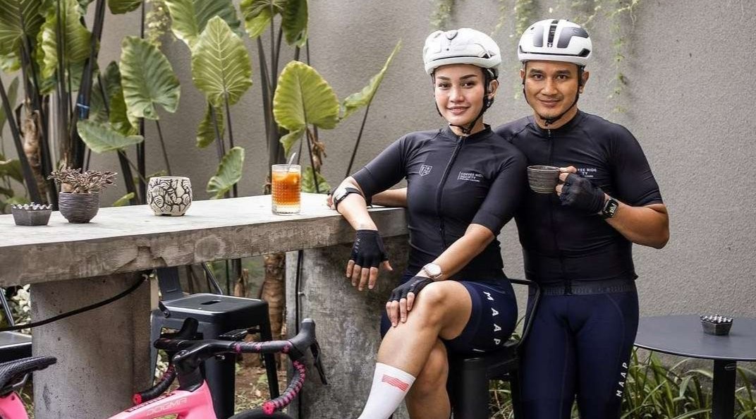 Dimas dan Marina selalu kompak berolahraga dan coffee hunt bersama-sama. (Foto: Istimewa)