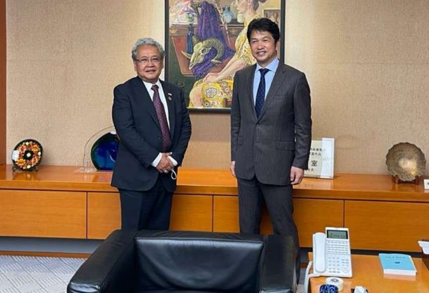 Dubea Heri Akhmadi bertemu dengan Gubernur Ibaraki Kazuhiko Oigawa. (Foto: Dok KBRI Tokyo).