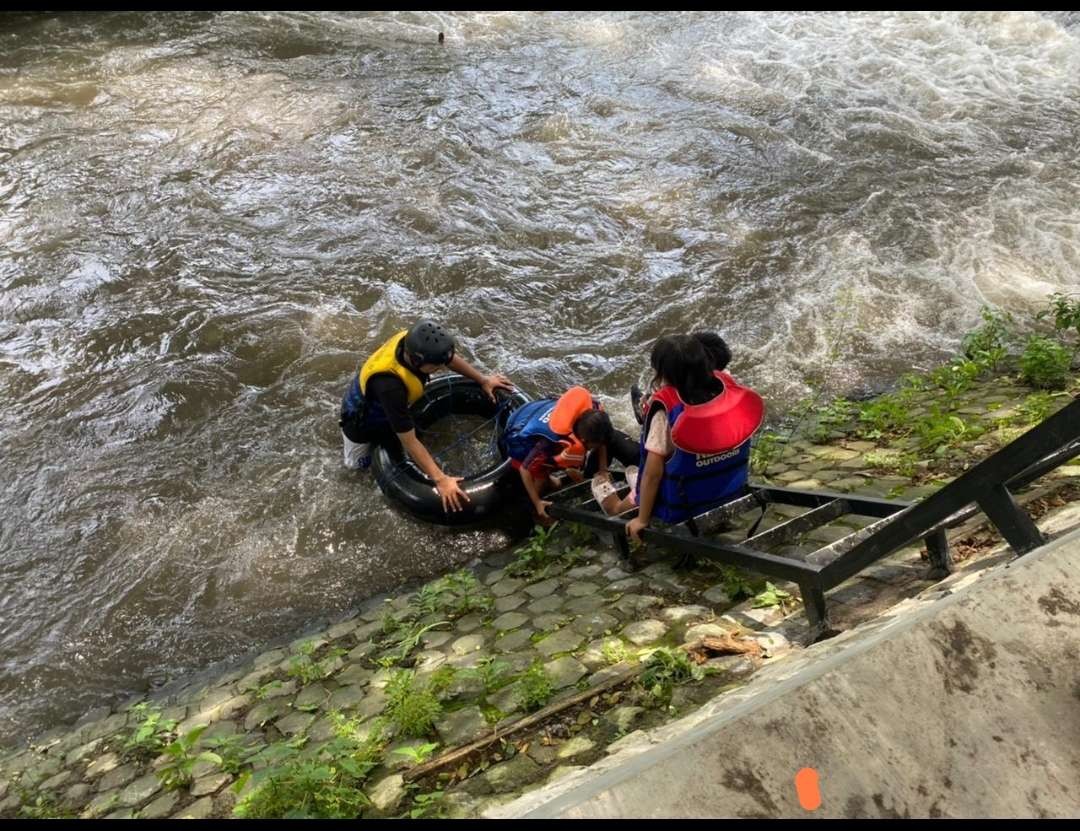 Kelurahan Burengan, Kecamatan Pesantren, Kota Kediri akan manfaat kan sungai Kresek untuk wisata air. (Foto: Fendhy/Ngopibareng.id)