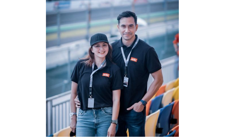 Pasangan Darius Sinathrya dan Donna Agnesia. (Foto: Instagram(